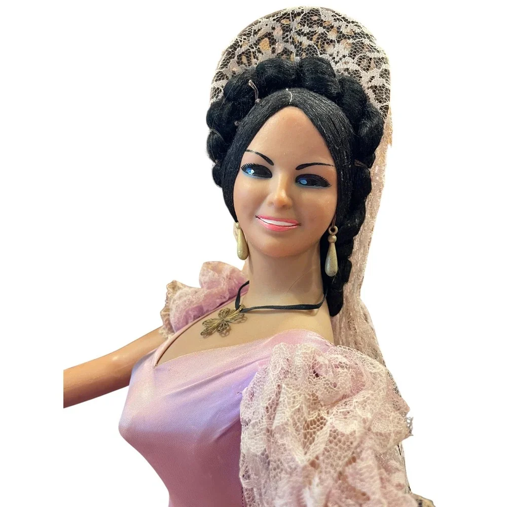 Vintage Marin Chiclana Spanish Flamenco Doll Purple Lace Dress Mantilla Guitar